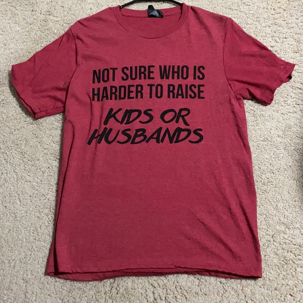 District Womens Red Humerus Kids Or Husbands Novelty Graphic Tee Shirt Small S